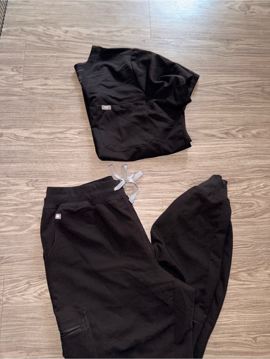 Figs Tops - Figs Kids Black Jogger Sweatpants with Drawstring